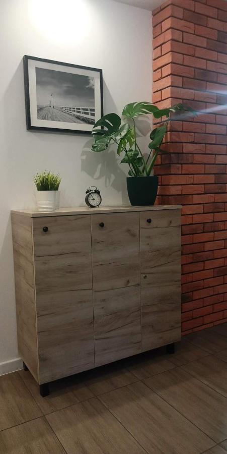 Apartament Apartment เชสโตฮอวา ภายนอก รูปภาพ